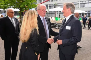 20_jahre_h-brs_begruessung_20150619_foto_c._adolph_051.jpg(DE)