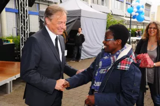 20_jahre_h-brs_begruessung_20150619_foto_c._adolph_149.jpg(DE)