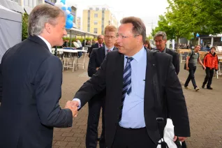 20_jahre_h-brs_begruessung_20150619_foto_c._adolph_156.jpg(DE)