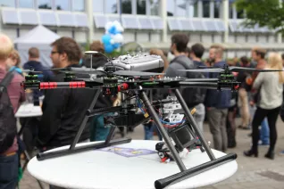 20_jahre_h-brs_sommerfest_20150619_foto_e._tritschler_img_6610.jpg(DE)