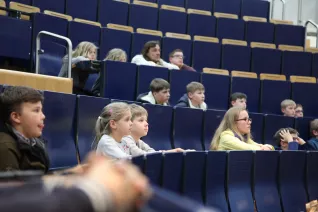 22_kinderuni_brs_motorsport_sta_2010427_foto_j._kuestenmacher.jpg (DE)