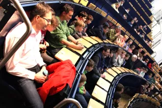 23_kinderuni_brs_motorsport_sta_2010427_foto_j._kuestenmacher.jpg (DE)