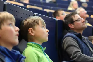 26_kinderuni_brs_motorsport_sta_2010427_foto_j._kuestenmacher.jpg (DE)