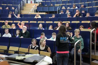 31_kinderuni_brs_motorsport_sta_2010427_foto_j._kuestenmacher.jpg (DE)