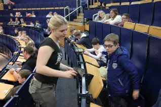 39_kinderuni_brs_motorsport_sta_2010427_foto_j._kuestenmacher.jpg (DE)