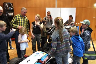 48_kinderuni_brs_motorsport_sta_20170427_foto_c._pesch.jpg (DE)