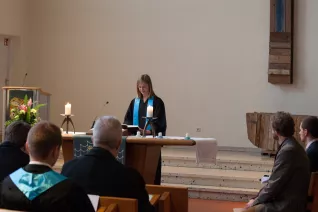 absf2016-gottesdienst_300_eva_tritschler_20161022_2875_cut.jpg (DE)