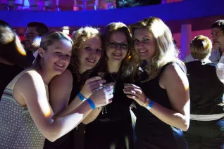 absf2016-party_300_eva_tritschler_20161023_3353.jpg (DE)