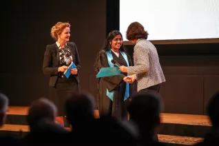 absolventenfeier2014_foto_sarah_sondermann_img_2673.jpg (DE)