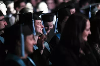 absolventenfeier2014_foto_sarah_sondermann_img_2692.jpg (DE)