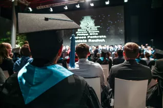 absolventenfeier2014_foto_sarah_sondermann_img_2868.jpg (DE)