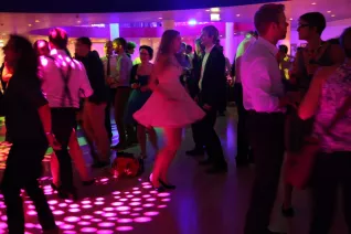 absolventenfeier_2014_party_foto_e._tritschler_img_4611.jpg (DE)