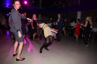 absolventenfeier_2014_party_foto_e._tritschler_img_4652.jpg (DE)