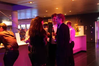 absolventenfeier_2014_party_foto_e._tritschler_img_4742.jpg (DE)