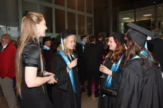 absolventenfeier_2014_web_foto_e._tritschler_05.jpg (DE)