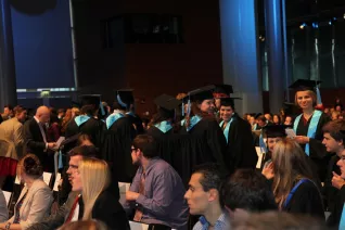 absolventenfeier_2014_web_foto_e._tritschler_09.jpg (DE)