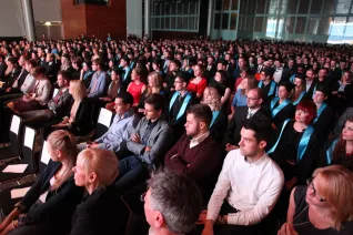 absolventenfeier_2014_web_foto_e._tritschler_48.jpg (DE)