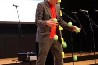 absolventenfeier_2014_web_foto_e._tritschler_53.jpg (DE)