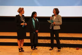 absolventenfeier_2014_web_foto_e._tritschler_62.jpg (DE)