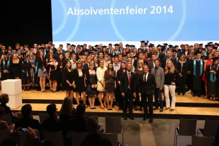absolventenfeier_2014_web_foto_e._tritschler_87.jpg (DE)