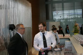 absolventenfeier_2014_web_foto_j._kuestenmacher_0261.jpg (DE)