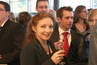 absolventenfeier_2014_web_foto_j._kuestenmacher_0306.jpg (DE)