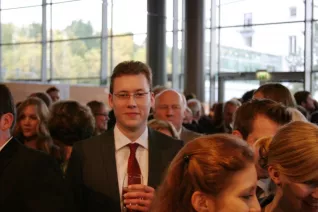 absolventenfeier_2014_web_foto_j._kuestenmacher_0307.jpg (DE)