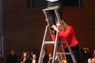 absolventenfeier_2014_web_foto_j._kuestenmacher_0480.jpg (DE)