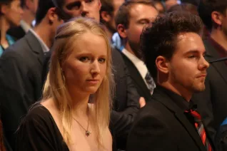 absolventenfeier_2014_web_foto_j._kuestenmacher_0530.jpg (DE)