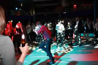 absolventenfeier_2015_party_20151024_foto_e._tritschler_img_8561.jpg (DE)
