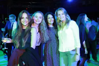 absolventenfeier_2015_party_20151024_foto_e._tritschler_img_8604.jpg (DE)
