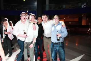 absolventenfeier_2015_party_20151024_foto_e._tritschler_img_8670.jpg (DE)