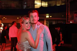 absolventenfeier_2015_party_20151024_foto_e._tritschler_img_8674.jpg (DE)