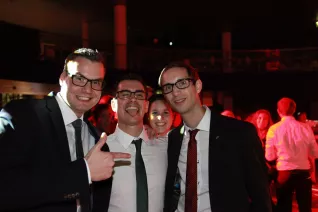 absolventenfeier_2015_party_20151024_foto_e._tritschler_img_8678.jpg (DE)