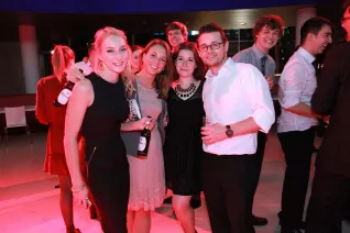 absolventenfeier_2015_party_20151024_foto_e._tritschler_img_8685.jpg (DE)