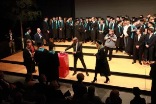 absolventenfeier_2015_telekom-forum_20151024_foto_e._tritschler_img_8493.jpg (DE)