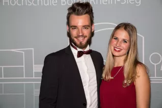 absolventenfeier_2017_alumni_fotowand_20171021_foto_s._sondermann_52.jpg