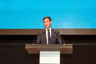 absolventenfeier_2017_festakt_20171021_foto_s._sondermann_02.jpg (DE)