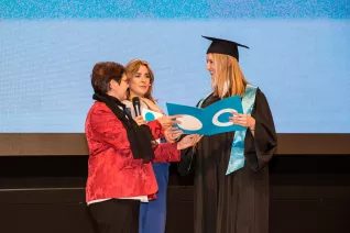 absolventenfeier_2017_festakt_20171021_foto_s._sondermann_05.jpg (DE)