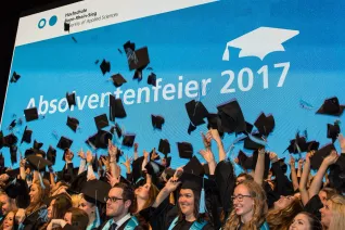 absolventenfeier_2017_festakt_20171021_foto_sarah_sondermann_150.jpg