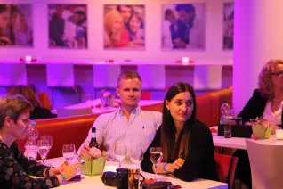 absolventenfeier_2017_party_20171021_foto_j._kuestenmacher_0123.jpg (DE)