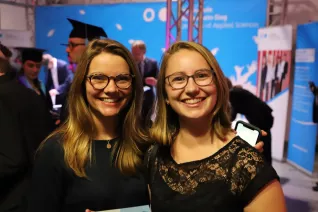 absolventenfeier_ausklang_20191026_foto_juri_kuestenmacher_039.jpg (DE)