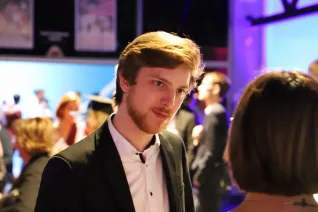 absolventenfeier_ausklang_20191026_foto_juri_kuestenmacher_092.jpg (DE)