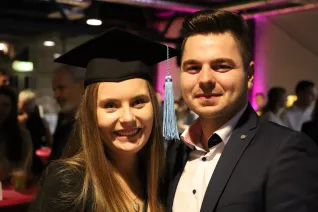 absolventenfeier_ausklang_20191026_foto_juri_kuestenmacher_122.jpg (DE)