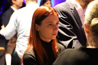 absolventenfeier_ausklang_20191026_foto_juri_kuestenmacher_151.jpg (DE)