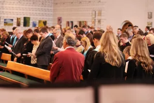 absolventenfeier_gottesdienst_20191026_foto_eva_tritschler_img_6032.jpg (DE)