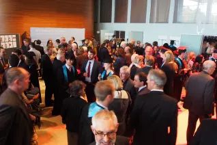 absolventenfeier_h-brs_foyer_20161022_foto_j._kuestenmacher_141.jpg (DE)