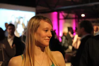 absolventenfeier_h-brs_telekom_dome_20181027_foto_juri_kuestenmacher_40.jpg (DE)