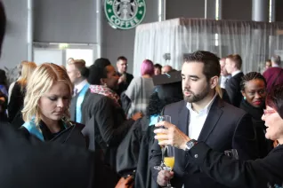 absolventenfeier_telekom-forum_20151024_foto_j._kuestenmacher_067.jpg (DE)