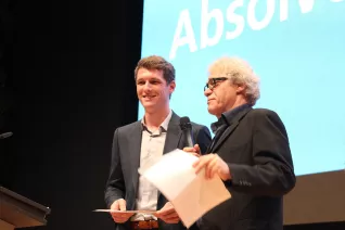 absolventenfeier_telekom-forum_20151024_foto_j._kuestenmacher_099.jpg (DE)